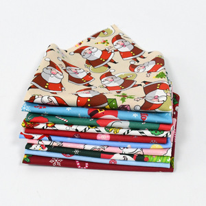 Serviette triangulaire de Noël pour animaux de compagnie, vente en gros, serviette anti-bave pour chien et chat, motif Père Noël - Product Image 2