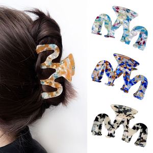 คลิปหนีบผมสีเหลืองอำพันเรโทร10.5ซม. เครื่องประดับผมอะซิเตทหยักขนาดใหญ่สำหรับสาวๆแฟชั่นขายส่ง - Product Image 3