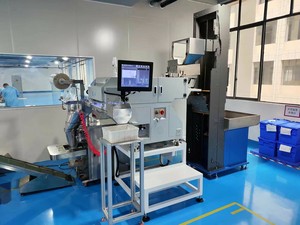 Machine de comptage visuel VisCount Low Drop VBP224 avec convoyeur horizontal et protection contre les dommages pour pièces en laiton - Product Image 6