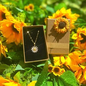 Collier pendentif en cuivre personnalisé classique UIONEN avec zircon en forme de tournesol et de marguerite, chaîne de clavicule, fournitures de fête, boîte cadeau - Product Image 6