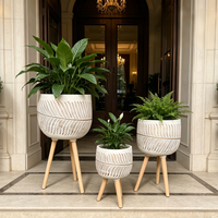 Set Pot Bunga Fiber Clay 3 pcs Ukuran Besar, Dekorasi Bertekstur Daun Bulu, Minimalis, Pot Lantai dengan Kaki Kayu