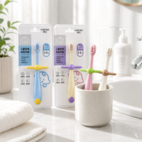 SAKURA Nouvelle conception Brosse à dents manuelle pour enfants à poils souples Protection des dents sensibles Manche en plastique Taille standard pour