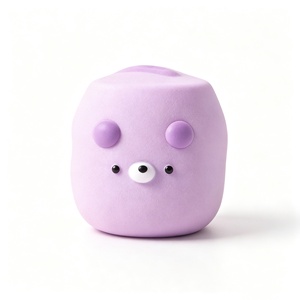 Balle anti-stress souple et moelleuse faite à la main en forme de petit ours multicolore, avec son effet sonore craquant, jouet pour 15 ans et plus - Product Image 6