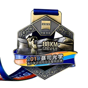 पदक निर्माता सस्ते थोक 3डी मेटल अवार्ड गोल्ड ट्रायथलॉन मैराथन रनिंग मेडल और ट्राफियां कस्टम खेल पदक