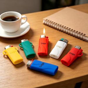 Étui de protection personnalisé en silicone imprimé pour briquet avec ventouse en caoutchouc pour cadeaux - Outil de cuisine portable - Product Image 1