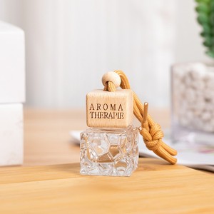 Logotipo personalizado TAPA DE MADERA Mini recargable 8ml vidrio transparente forma cuadrada coche ambientador difuso colgante botella de Perfume difusor - Product Image 5
