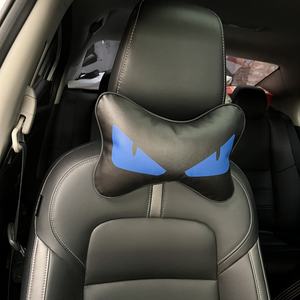 Oreiller de voiture de luxe de marque de créateur avec yeux brodés en forme de démon, bleu, rouge, orange, jaune, oreiller de tête pour voiture - Product Image 6