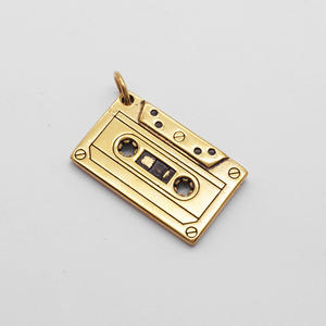 Collier <span class=keywords><strong>Cassette</strong></span> Vintage Étanche en Acier Inoxydable Plaqué Or 18 carats, Pendentif Musical, Bijoux de Mode Raffinés pour Hommes, Vente en Gros - Product Image 4