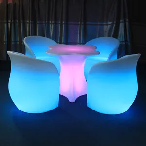 Muebles brillantes de plástico Pe para club nocturno, mesa y silla, precio barato