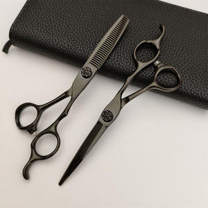 Tijeras de Peluquería Negras Walt de 6 Pulgadas, Tijeras de Entresacar para Diestros, Uso en Salón de Belleza, Acero Inoxidable, Grado Profesional - Product Image 3