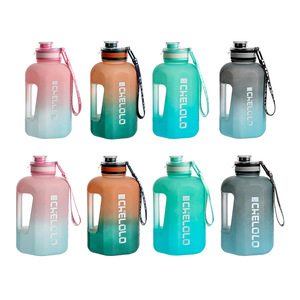 Bouteille d'eau de sport Chelolo 2L grande capacité portable avec sangle pour utilisation en extérieur - Product Image 4