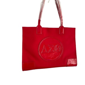 กระเป๋าคลัทช์และกระเป๋าโท้ทขนาดใหญ่ Delta Sigma Theta สำหรับผู้หญิง ปรับแต่งได้ พร้อมกระดุมโลโก้ วัสดุไนลอน ป้องกันการโจรกรรม ดีไซน์กันน้ำ - Product Image 1