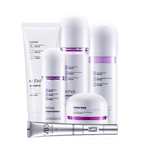 Vendita calda Private Label Nceko Niacinamide & VB3 Set per la cura della pelle del <span class=keywords><strong>viso</strong></span> Formula delicata pulizia profonda sbiancante detergente <span class=keywords><strong>viso</strong></span> - Product Image 2