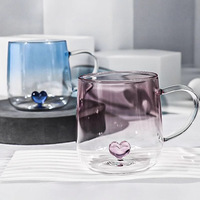 Gobelet à boire moderne réutilisable en verre borosilicate de haute qualité en forme de cœur avec poignée pour jus et boissons