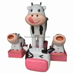 Équipement de jeu intérieur en fibre de verre pour enfants, thème 'Expérience de jeu de rôle d'alimentation de vache', pour centres commerciaux, parcs d'attractions et centres de jeux à domicile - Product Image 2