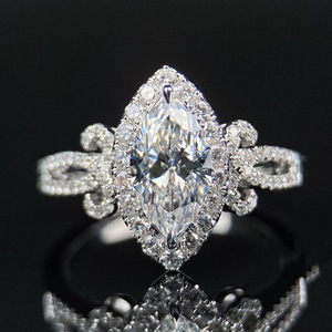 Anello in Cristallo a Forma di Marquise per Donne, Elegante Accessorio Moda per Uso Quotidiano e Feste - Product Image 1