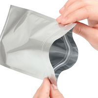 Sac refermable en plastique laminé de petite taille pour collations, sac à fermeture éclair anti-odeur en aluminium, sac à trois côtés scellés avec encoche de déchirure