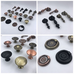 Maniglia per Porta in Stile Europeo Antico a Doppio Foro in Bronzo Rosso Zincato, Pomello per Cassetti e Armadi da Cucina - Product Image 6