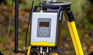 Récepteur RTK R980 haute précision facile à utiliser, contrôleur intelligent TSC5 et radio TDL450B pour les levés topographiques de construction - Product Image 2