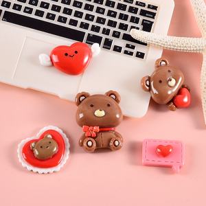 Décorations de la Saint-Valentin en résine, ours en peluche adorable, design populaire, ornements de dessin animé en résine, décorations d'animaux en résine pour la Saint-Valentin - Product Image 1