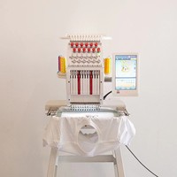 Máquinas de bordar computarizadas Dahao A15 de 1/2/3/4 cabezales con software y control por computadora para varios tejidos y áreas personalizadas, venta al por mayor de fábrica