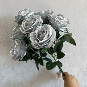 <span class=keywords><strong>Precio</strong></span> al por mayor Multi cabeza rosas holandesas flores artificiales a granel boda pasillo arco telón de fondo reutilizable seda rosas artificiales - Product Image 6