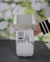 Jet numérique intelligent de 300 millilitres pour toilettes domestiques 1 an d'amélioration du parfum en plastique désodorisation rapide pour les hôtels