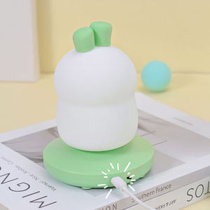Veilleuse Lapin Mignon pour Enfants, Lampe de Nuit en Silicone LED Rechargeable pour Bébé, Lampe de Chevet Adorable pour Chambre d'Enfant - Product Image 4