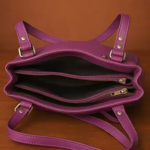 Elegante Bolso de Mano de Cuero Genuino Premium para Mujer, Bolso de Hombro Personalizado con Cierre de Cremallera, Diseño de Cartera Elegante, Moda India - Product Image 2