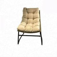 Ensemble de salon de jardin en rotin tressé traditionnel en résine avec structure métallique imperméable, capacité 4 personnes
