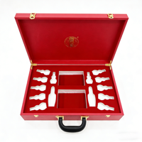 Boîte cadeau de luxe en carton recyclable avec logo personnalisé, doublure en éponge, gaufrage et finition pailletée pour cadeaux d'entreprise