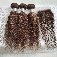 Tissage en lot brésilien avec lace closure, Piano jerry curly, couleur mixte P4/27