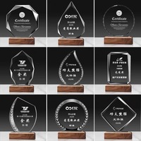 Usine en gros directement personnalisé cristal trophée résine plaque d'or métal sport Souvenir société réunion annuelle trophée Awards