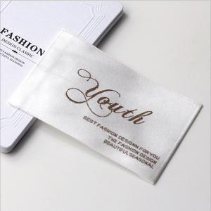 Etichette Personalizzate con Logo del Marchio Privato, Etichette Tessute su Misura per Abbigliamento, Etichette per Magliette e Etichette Jacquard - Product Image 2