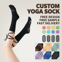 Chaussettes de yoga et de pilates pour femmes, en coton peigné doux OEM, antidérapantes, avec grip en silicone, cinq orteils