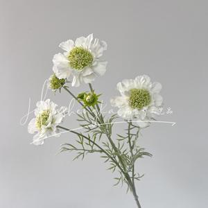 Bouquet de fleurs artificielles Chrysanthème Blanc Violet clair Bleu Violet foncé Haute simulation Décoration de mariage et de maison - Product Image 4