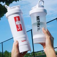 Bouteille shaker en plastique transparente pour sport et fitness, avec logo personnalisé, pour mélange de poudre et eau, à boire directement, compatible eau bouillante