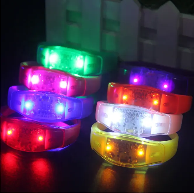 Popular Party Decoration Events and Party Supplies LED Lighting Voice Controlled Wristbands LED Sound Activated Bracelets