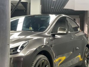 Película de Vinilo para Automóviles Anolly LM-6207, Color Gris Humo de Metal Líquido, 7.5mil de Grosor, PVC, Protección UV del 99%, Rechazo de IR del 90% - Product Image 5