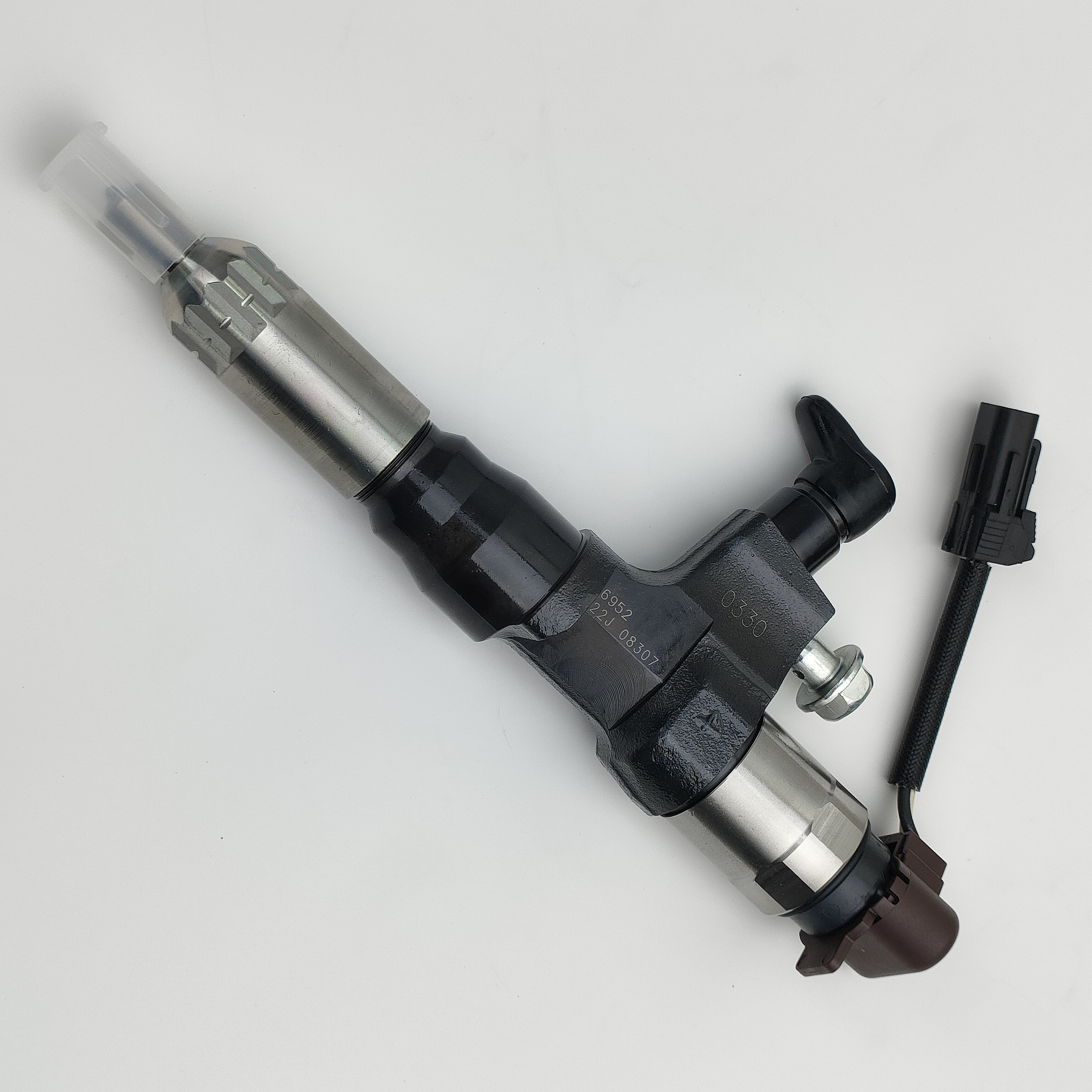 High Quality Diesel Common Rail Fuel Injector 095000-6583 diesel injector 23670-E0320 For HINO J08E