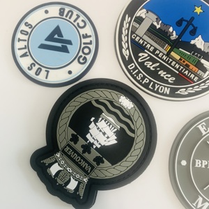 Venta al por mayor de parches de goma con logotipo personalizado, parches de PVC 3D, etiquetas, parches para planchar en sombreros, sombreros para prendas de vestir - Product Image 2