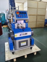 Machine de pulvérisation de mousse de polyuréthane haute performance à entraînement hydraulique, contrôle PLC Linux, système de chauffage complet, garantie 1 an, strictes exigences