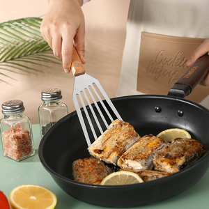 ตะหลิวทอดปลาทำจากไม้บีชอเนกประสงค์มีความยืดหยุ่นใช้กับเครื่องล้างจานได้ - Product Image 3