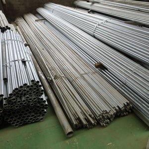 La structure de cadre de serre en <span class=keywords><strong>polycarbonate</strong></span> avec un bon <span class=keywords><strong>prix</strong></span> fournit une gouttière carrée de tube de tuyau rond en acier galvanisé personnalisé - Product Image 2