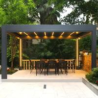 Pergola bioclimatique de luxe en aluminium, toit à lames orientables imperméable, gazebo avec éclairage LED RGB, stores motorisés résistants au vent, villa