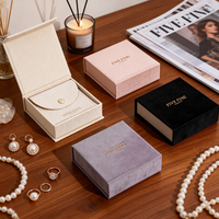 Boîte cadeau en carton rigide faite à la main, de style minimaliste et luxueux, en forme de livre, avec logo en feuille d'or, fermeture magnétique personnalisée, pour cosmétiques, bijoux, montres