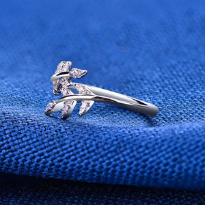 Anillo Clásico para Dama YILUN OEM ODM con Hoja, Diamantes CZ, Baño <span class=keywords><strong>de</strong></span> Rodio, Plata S925 Original, Anillo Abierto, Venta al Por Mayor - Product Image 5