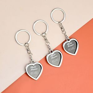 Porte-clés de luxe mini cadre photo avec motif cœur, pendentif décoratif en métal double face, tendance - Product Image 6