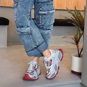 Zapatillas de Estilo Casual con Logotipo Personalizado, Unisex, de Diseño, Modernas y Robustas para Mujer, con Parte Superior de Microfibra, Forro de Algodón y Plataforma - Product Image 4