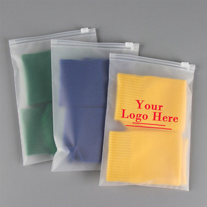 Sac d'emballage à glissière givré recyclable de vente chaude avec fermeture à glissière auto-scellante pour vêtements - Product Image 1